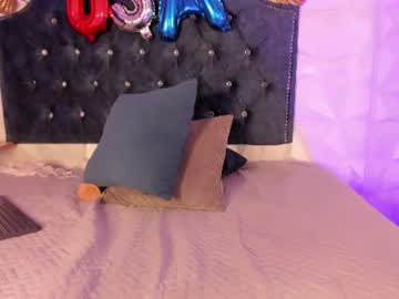 chloe moon01