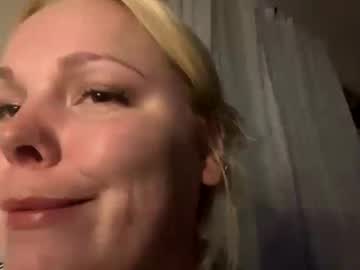 elegantblondevi