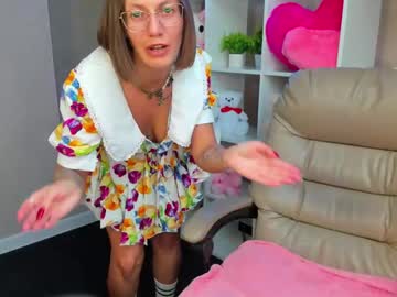 esther lewiss
