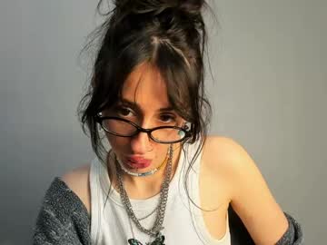mia meeeow