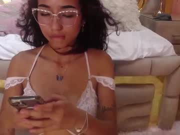 mia taylor0