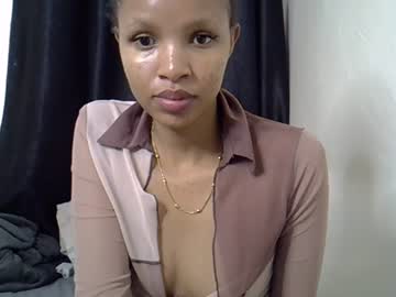 petite melinda
