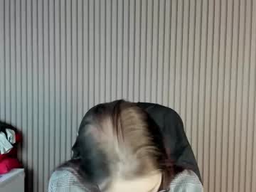 shy elina01