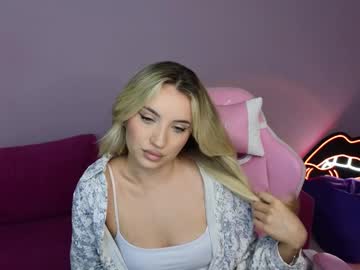 valeriesteele